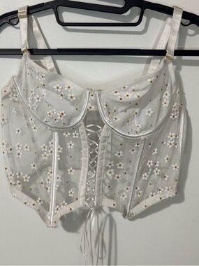 Body Rage Curve White Floral Lace Corset Top 1X Plus Mesh Bustier